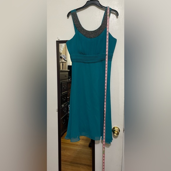 Beaded embellished necklace teal party dress, worn once, sleeveless Size L - Picture 5 of 10